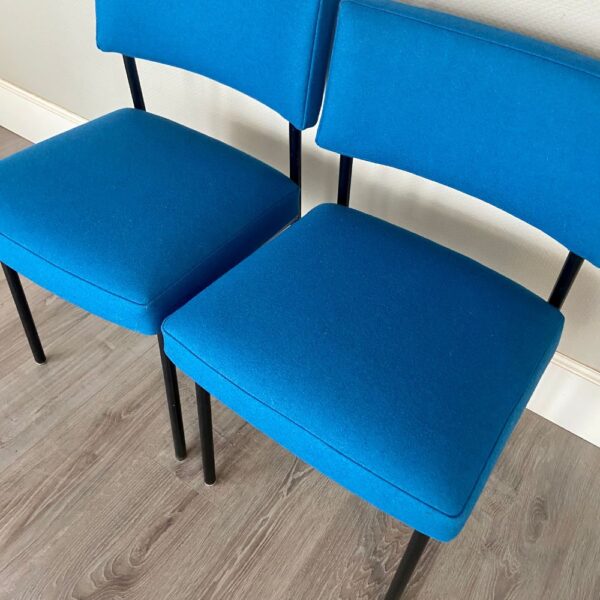 Paire de chaises J.A. Motte